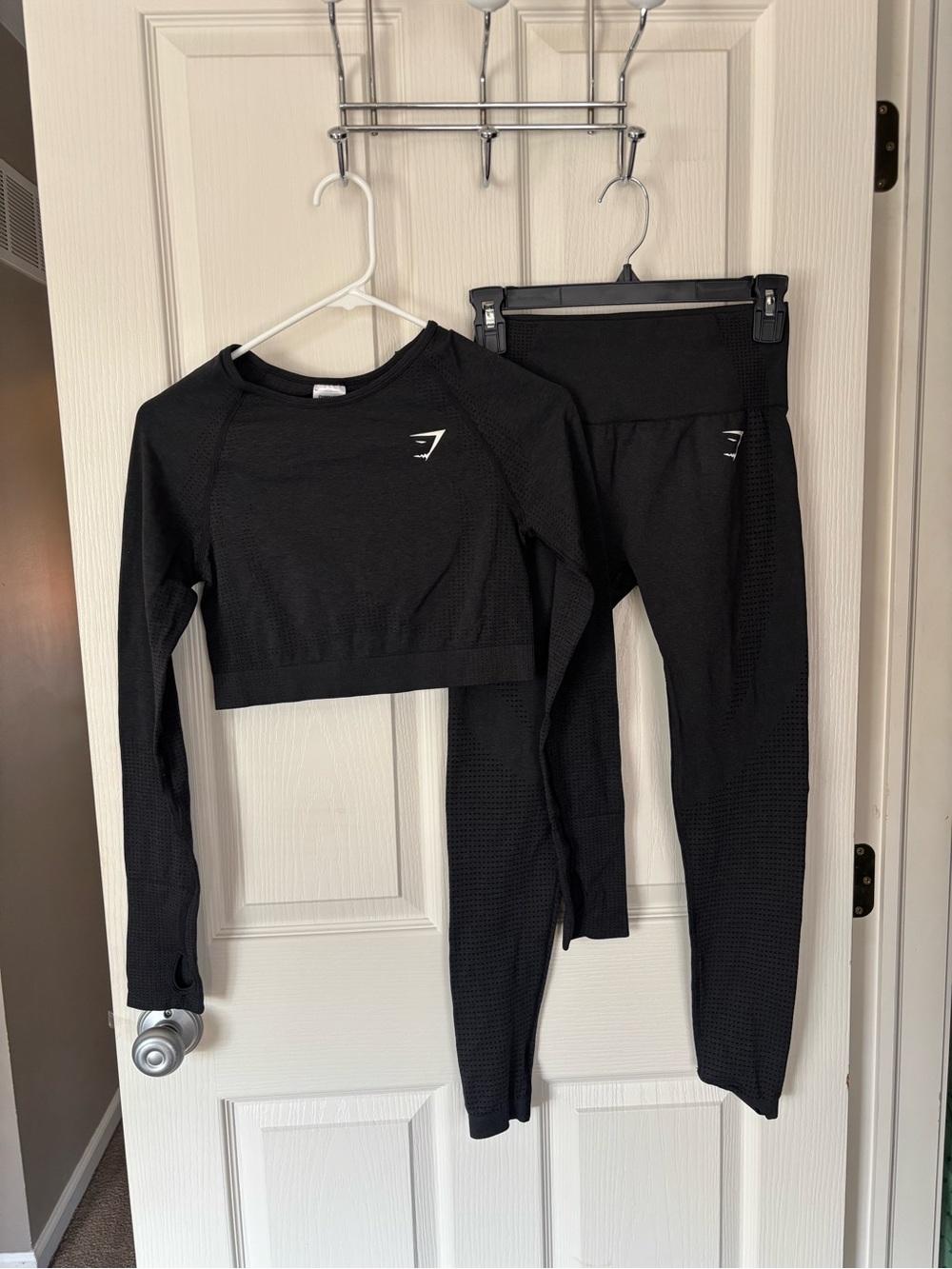 Gymshark SET Seamless High-Rise Black Sculpt Leggings and Matching Top